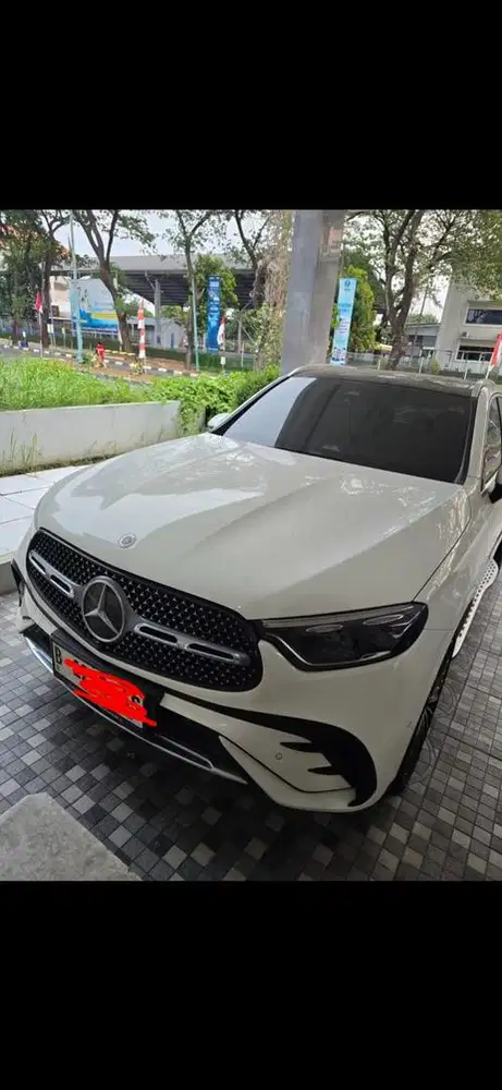 Mercedes-Benz GLC300 2024 Bensin
