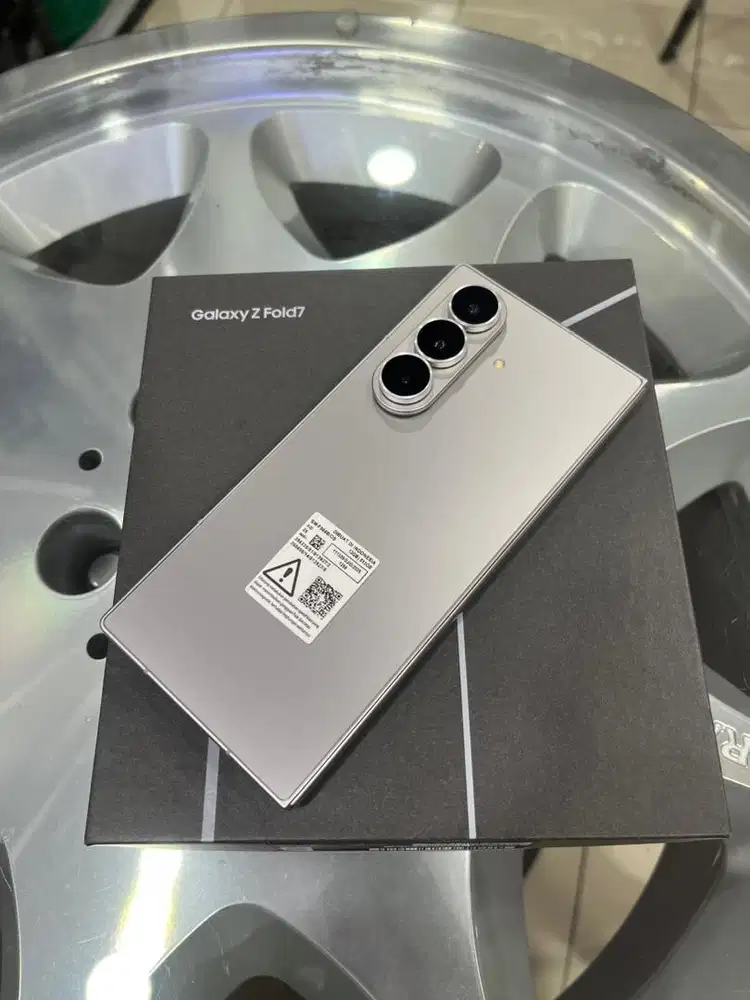 Samsung Z Fold 7 Ram 12/512Gb silver shadow