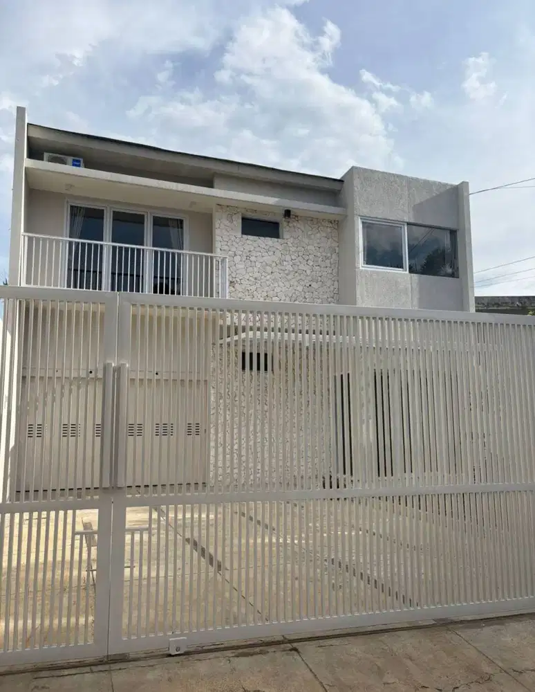 Dijual Rumah Lux Minimalis Setiabudi Regency Full Furnished