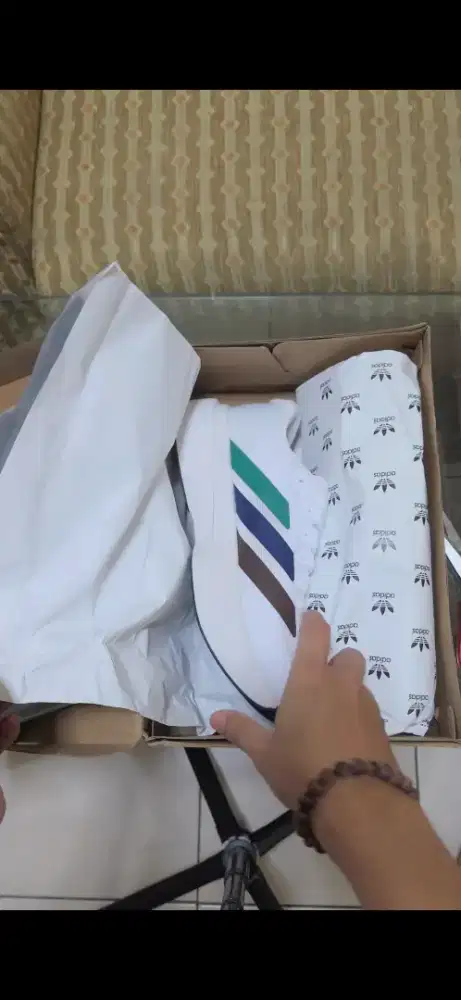 Sepatu running Adidas EVO SL