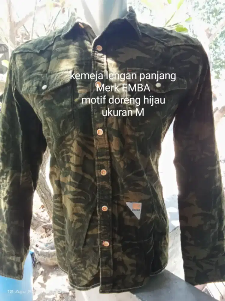 Kemeja lengan panjang