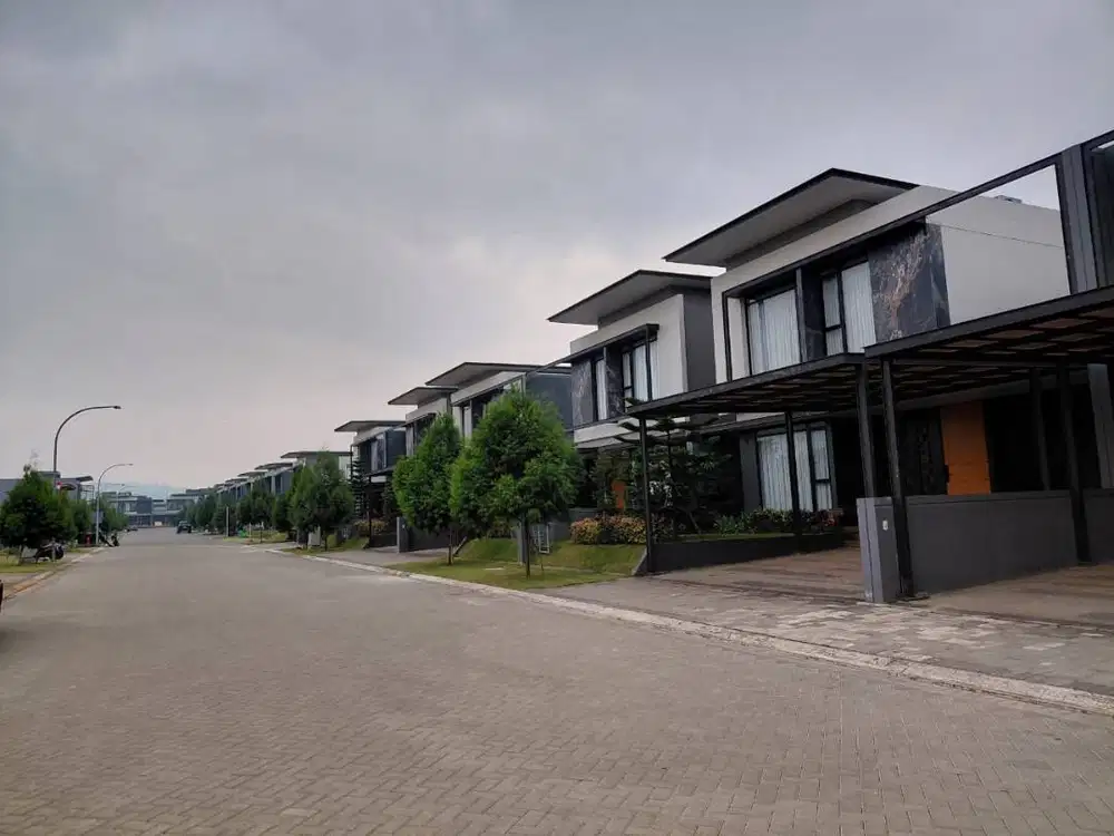 Dijual Rumah Lux Mewah Full Furnished di Kota Baru Parahyangan