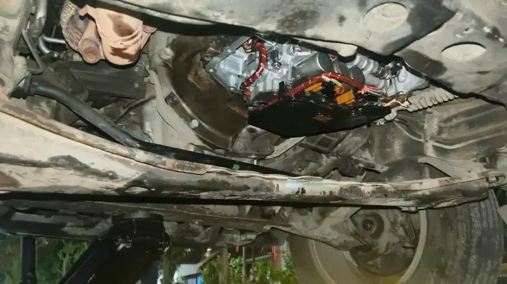 Jasa layanan bengkel mobil panggilan
