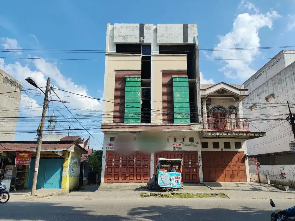 Dijual Ruko Gandeng Jalan Denai Dekat Pasar