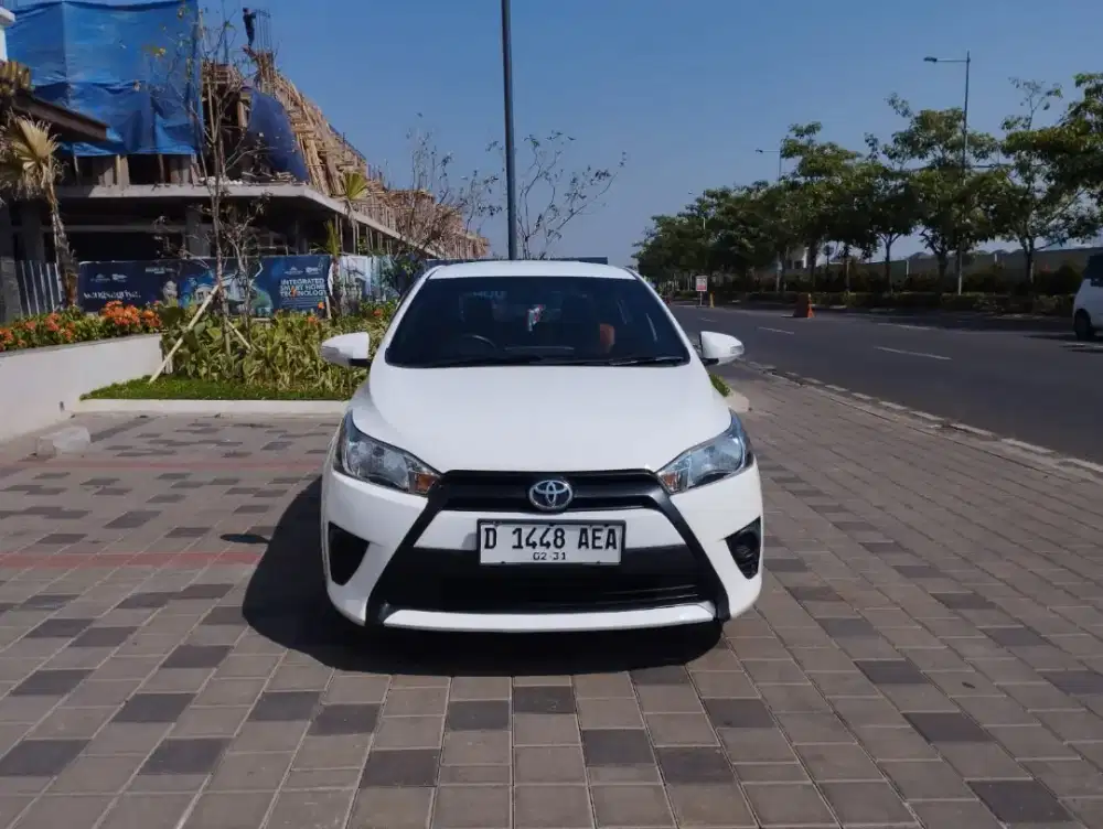 New Yaris E 1.5 Manual 2015 white