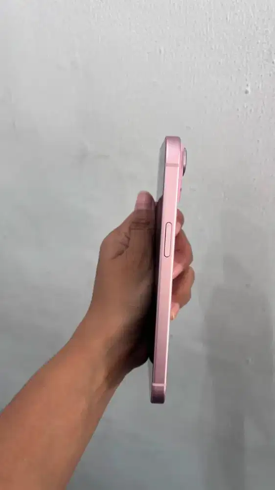 iPhone 13 pink 128 GB all provider