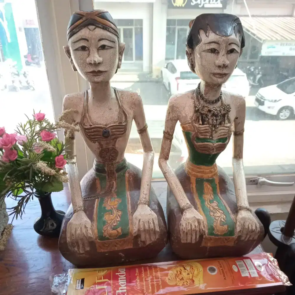 Patung loro blonyo sepuh - ikonik simbol patung jawa