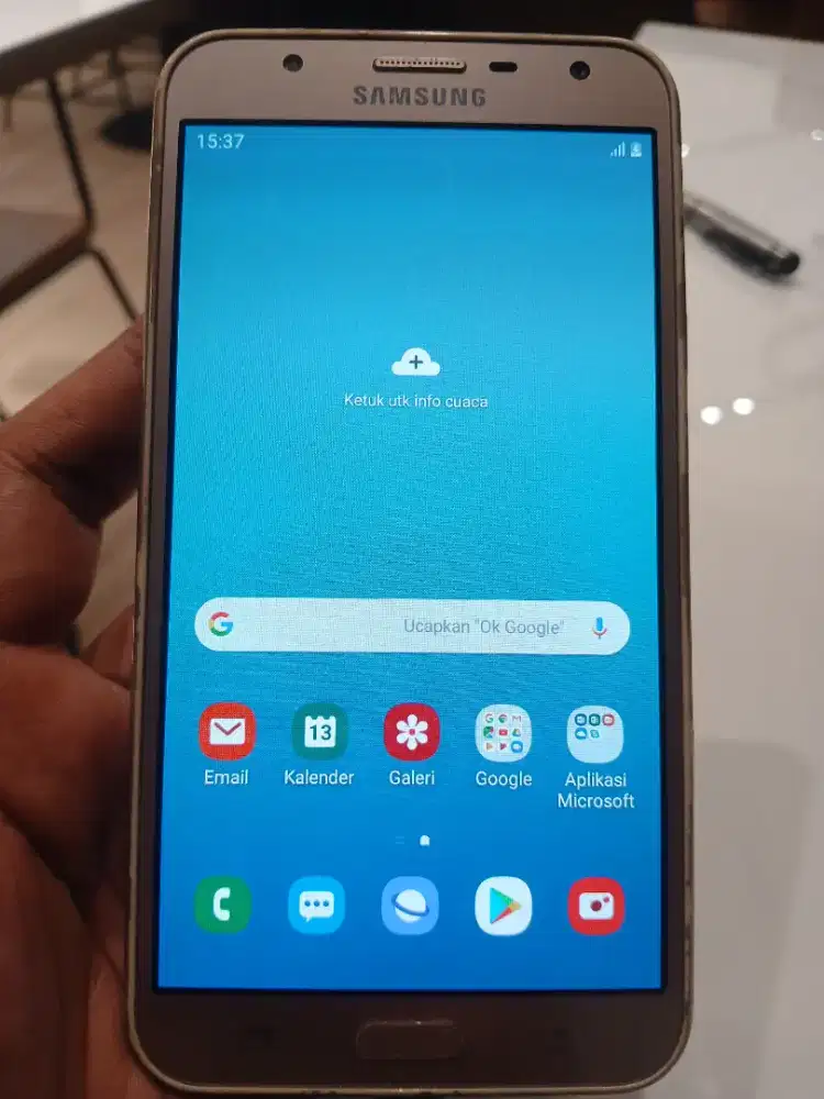 Samsung Galaxy J7 CORE