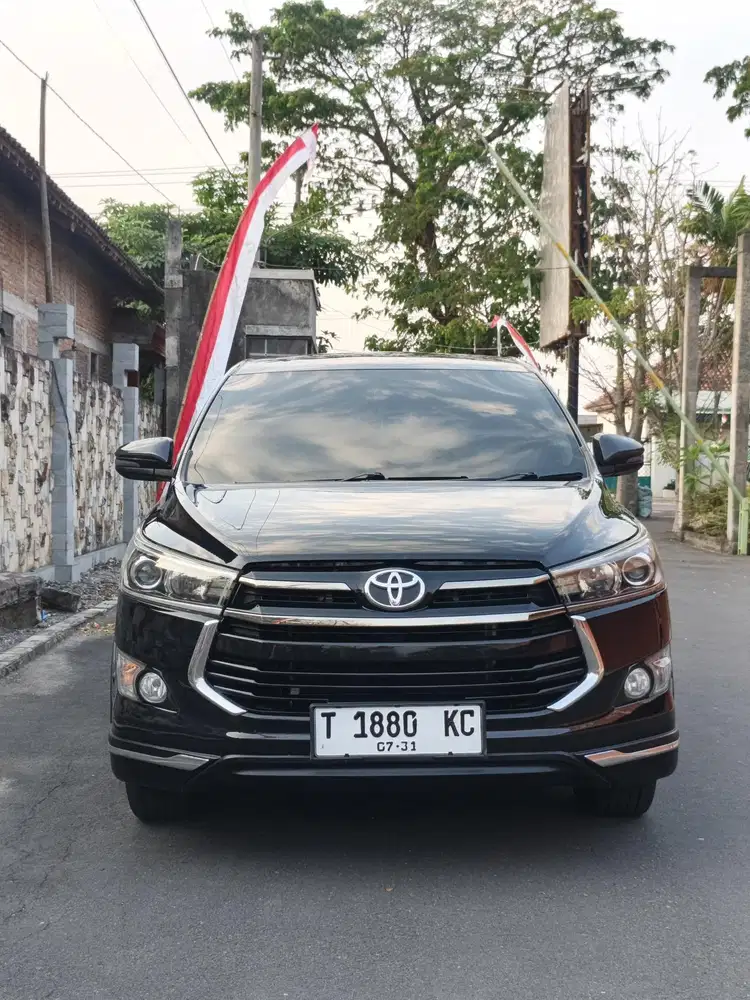 Innova Venturer Bensin Matic