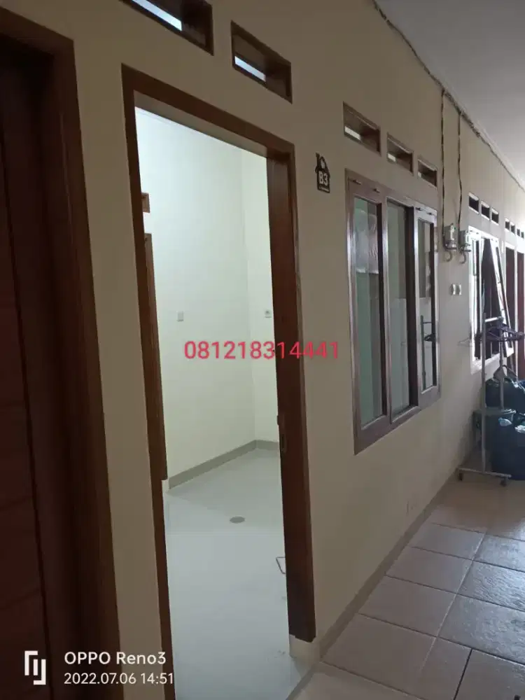 Di kontrakan Rumah Petak Bersih Aman Nyaman