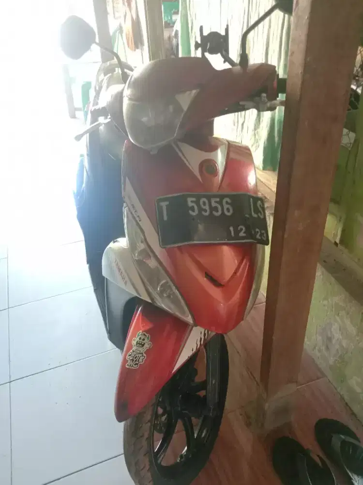 Mio j  2013 merah