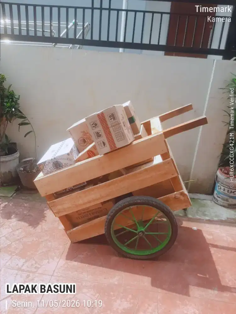 Gerobak buat bawa apa saja