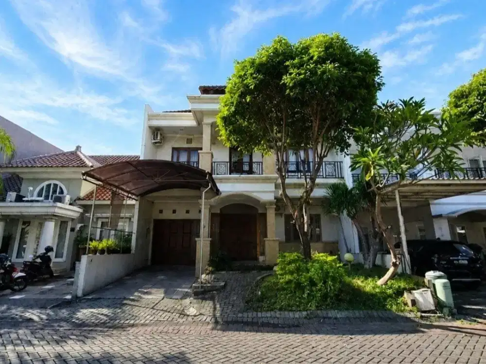 Rumah Royal Park, Citraland Strategis • Siap Huni • Semi Furnished • Garasi 1 • Carport