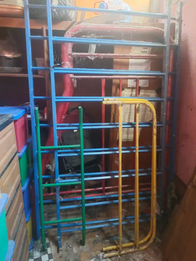 Ranjang kasur tingkat 2