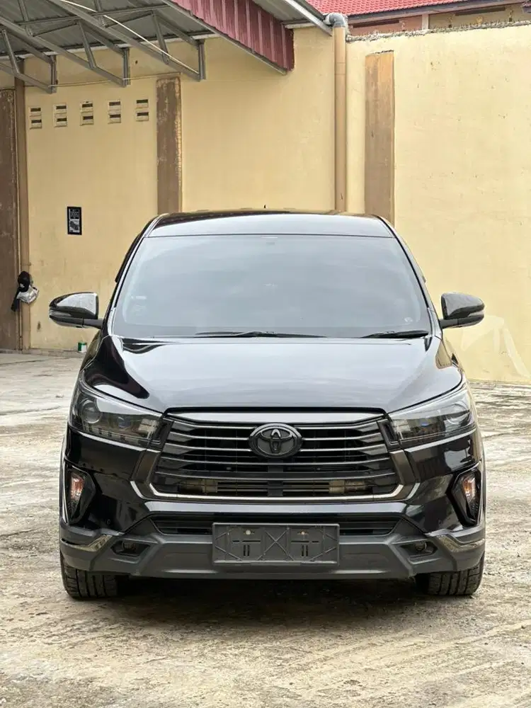 Toyota innova 2.4 VENTURER at matic 2022