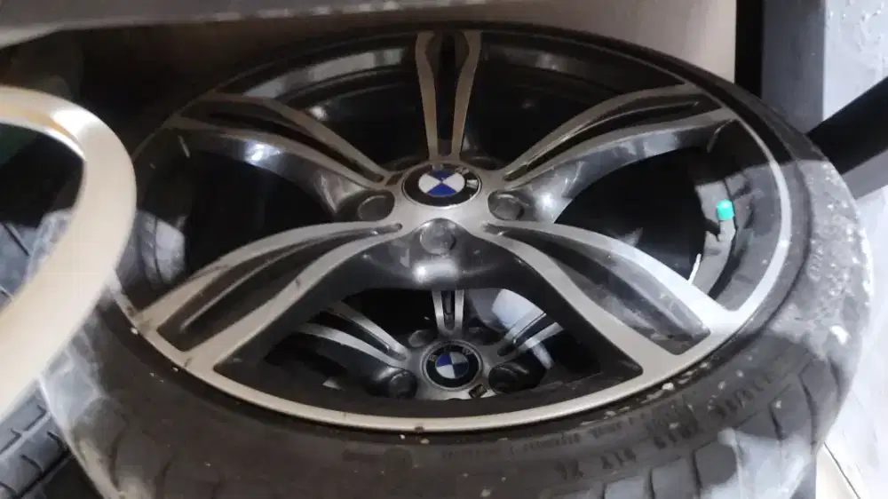 Jual ban bmw e90 R19