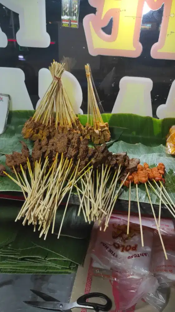Dicari karyawan untuk dagang sate Padang