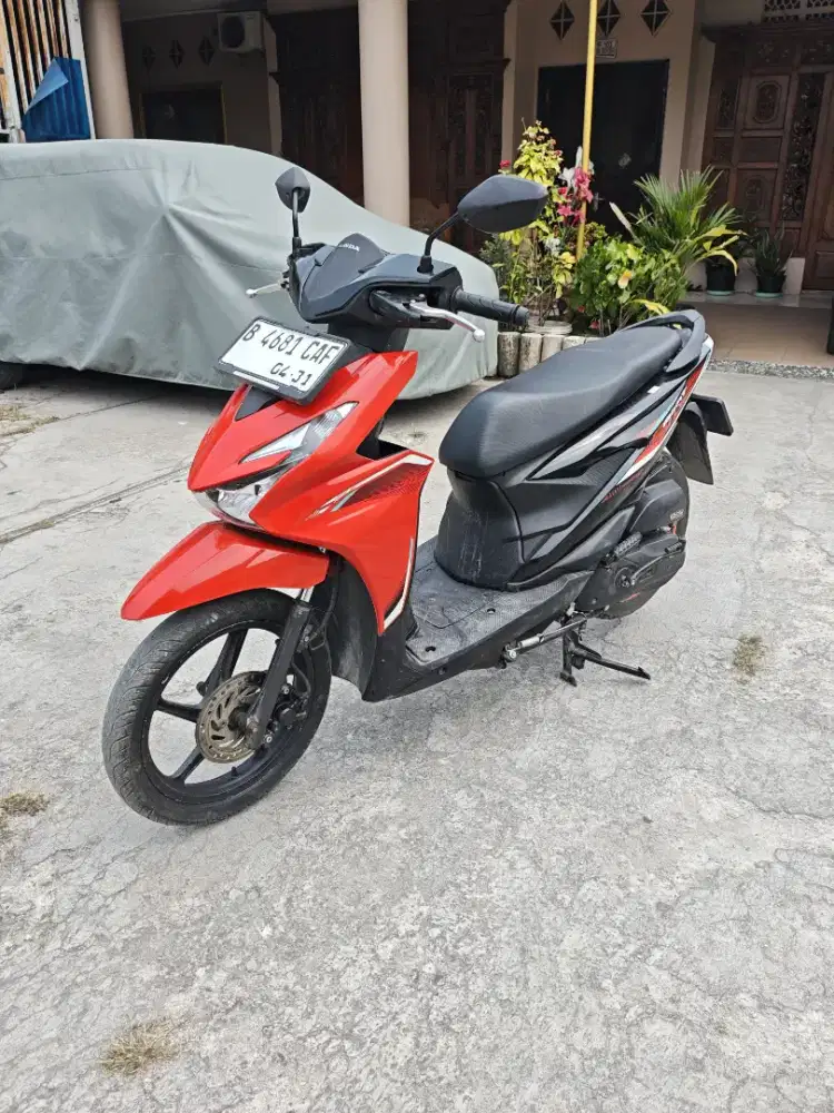 Honda beat 2026 merah
