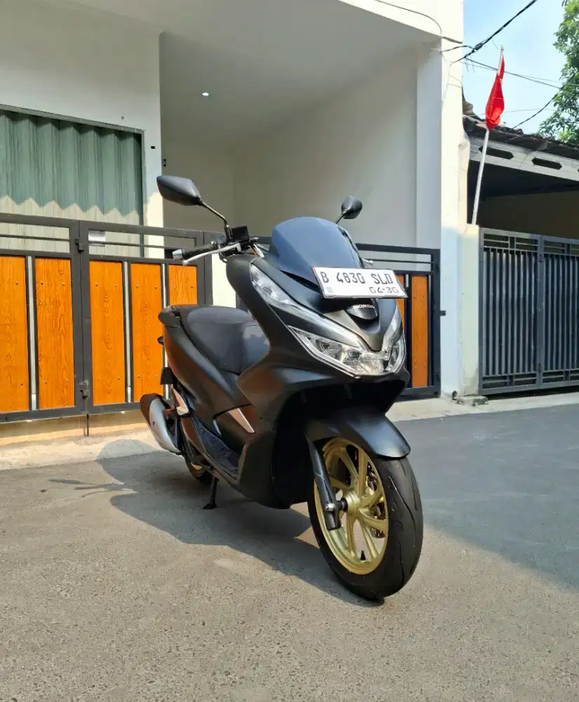 Honda PCX 150 CBS ISS Keyless MULUSSS (Surat Lengkap)