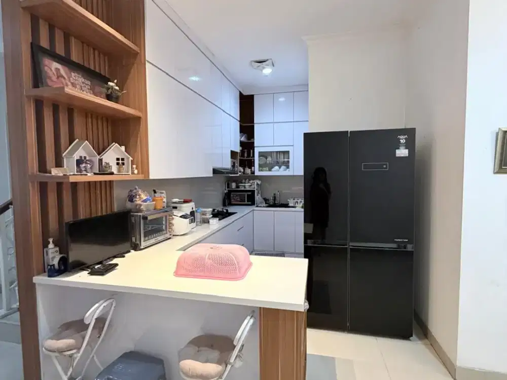 Jual Cepat Rumah 3 Lantai Lebar 6 Siap Huni Cluster Thames, Cakung, Jakarta Timur, 028