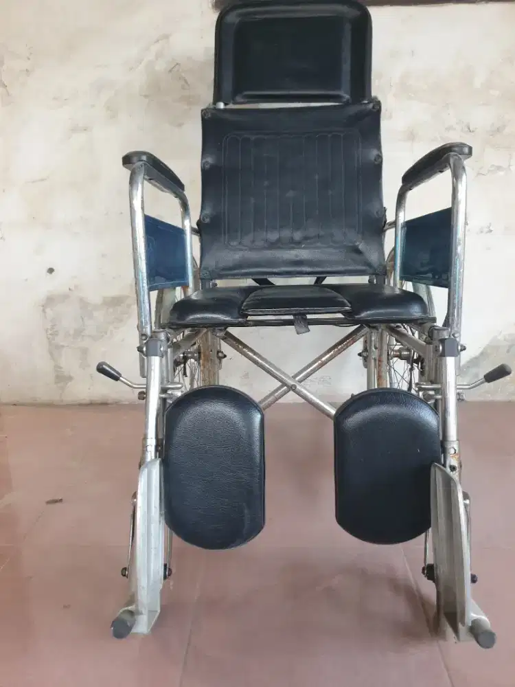 Kursi roda bekas