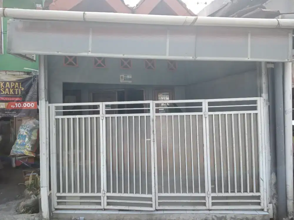 DIKONTRAKAN TAHUNAN SATU RUMAH BAGIAN DEPAN DI PINGGIR JALAN BESAR