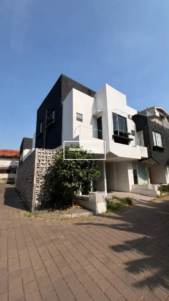 JUAL RUMAH SECOND DI CIPUTAT DEKAT STASIUN KRL & MRT LEBAK BULUS