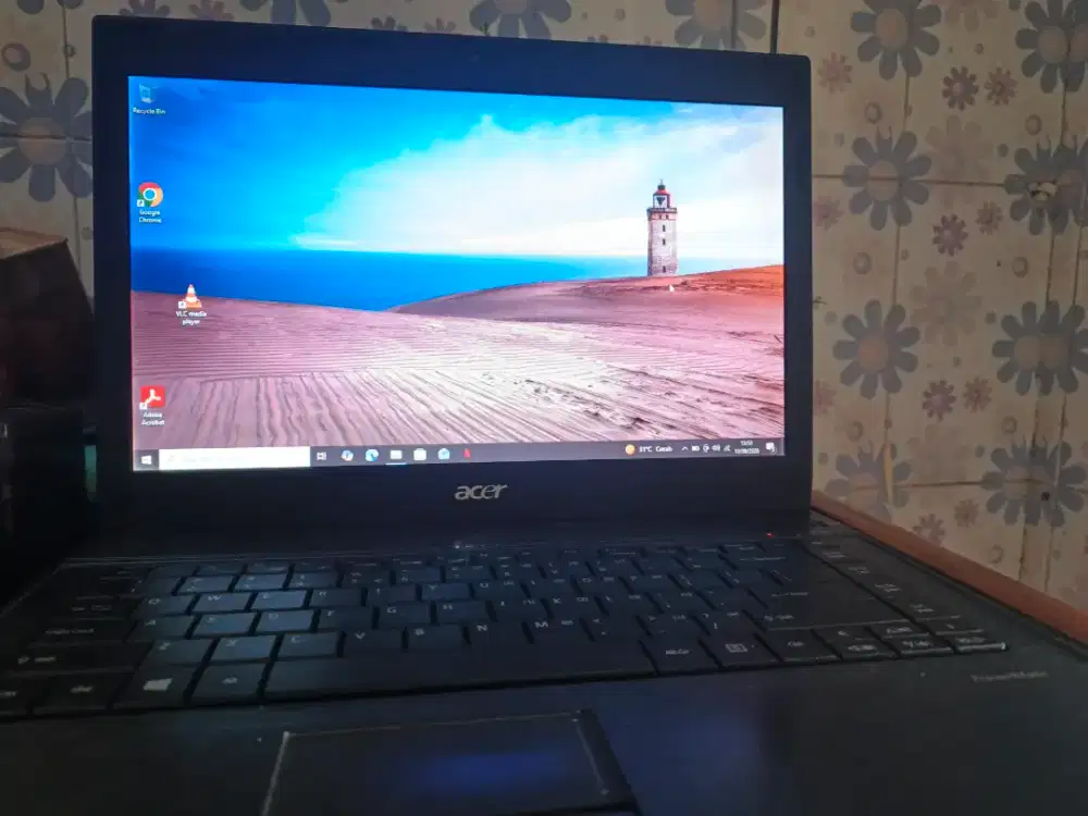 Laptop acer kondisi lengkap tas dan charger
