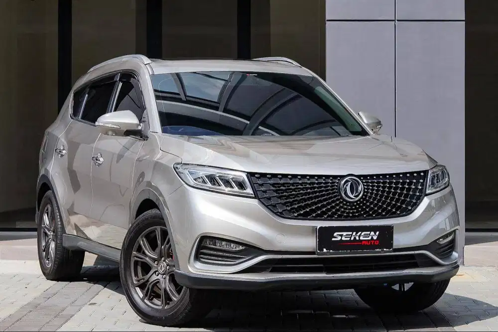 DFSK Glory 1.5 i-Auto Sunroof Panoramic AT Matic 2021 Silver.