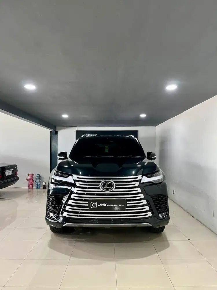 Lexus LX700h (7 Seater) 2026