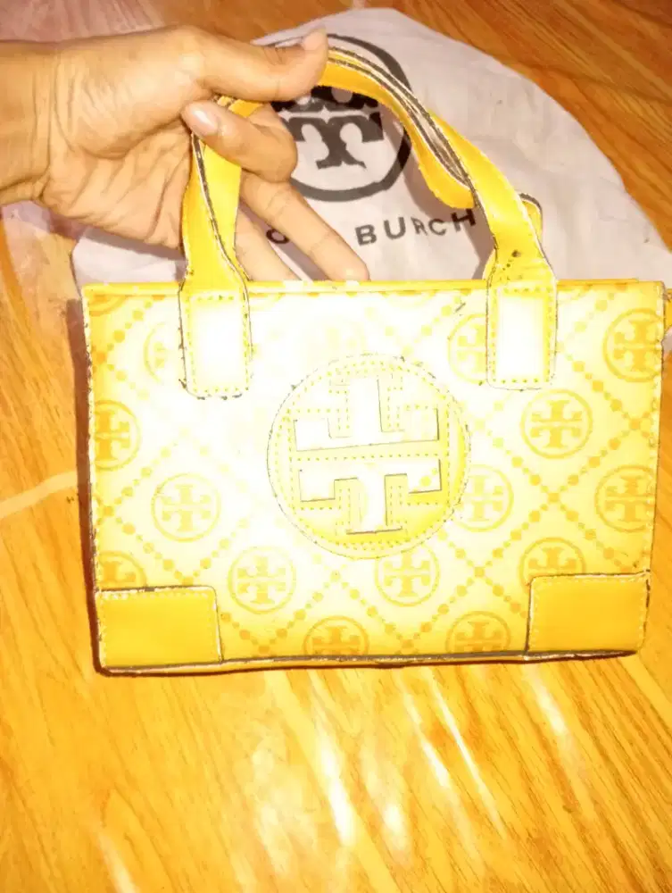 Tas Wanita Kuning Preloved Kondisi 95%