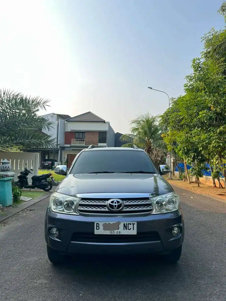 Toyota Fortuner G at diesel