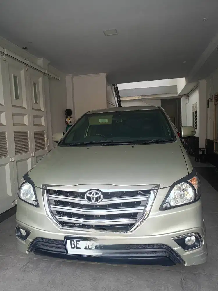 Dijual kijang Inova tahun 2015 matic tipe v luxury