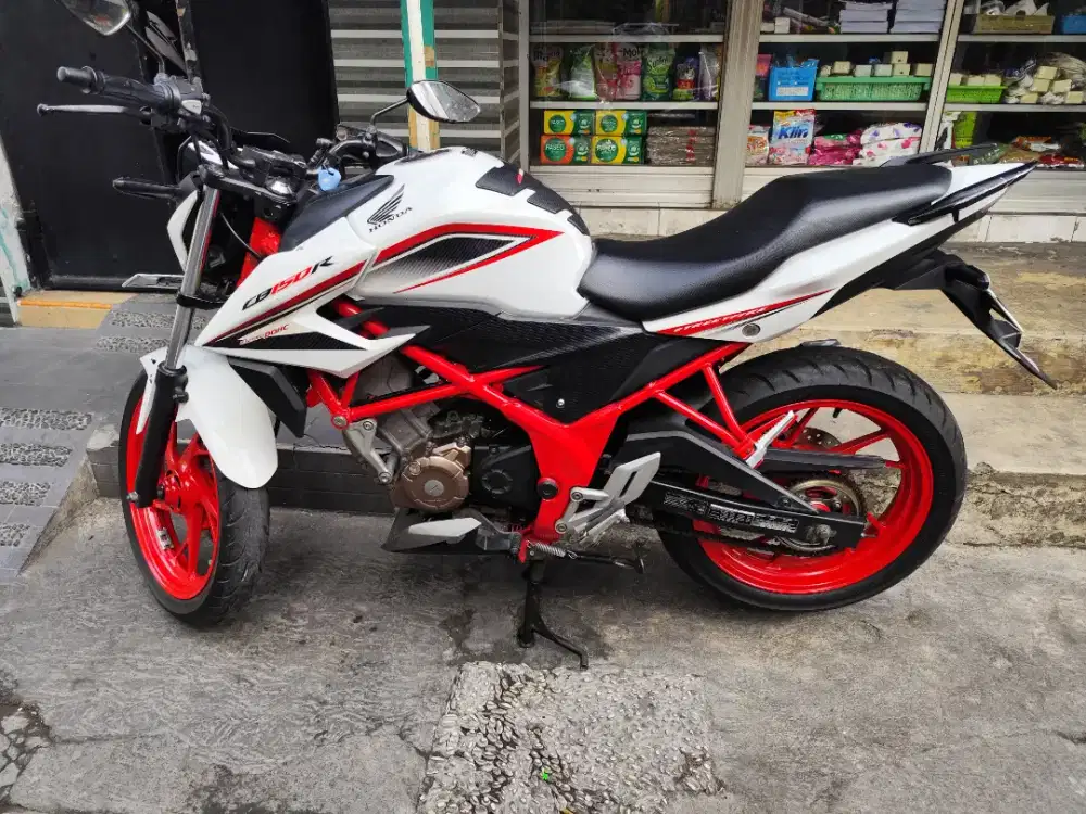 Dijual cb 150r 2016 mulus