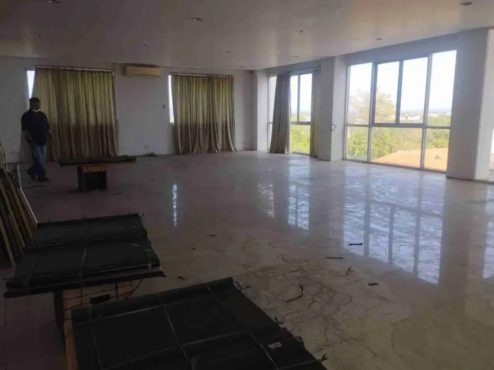 Jual Tanah Bonus Bangunan Kantor dan Gudang di Solo