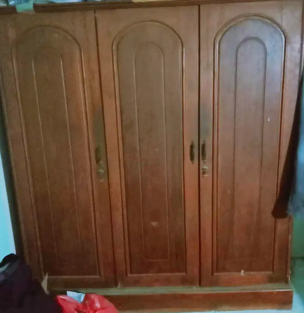 Lemari jatih asli 3pintu bekas