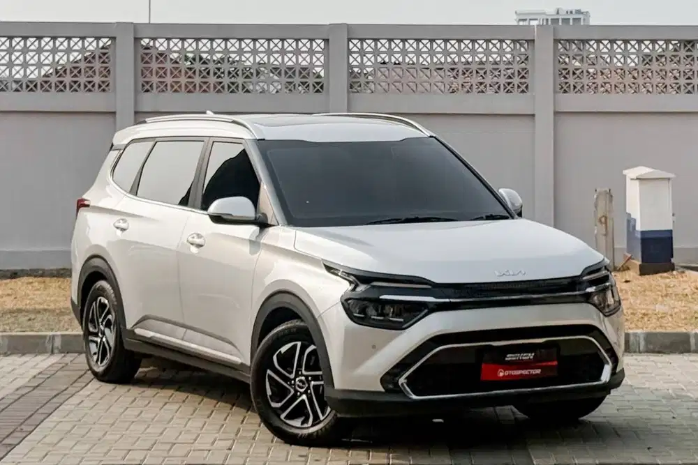 Kia Carens 1.5 Premiere 7 Seater Sunroof AT Matic 2022 Abu Abu Metalik