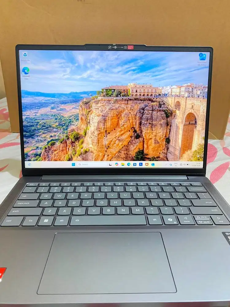 Lenovo IdeaPad Slim 3 AMD Ryzen 5 7535HS 8GB 512SSD Windows 11 Office