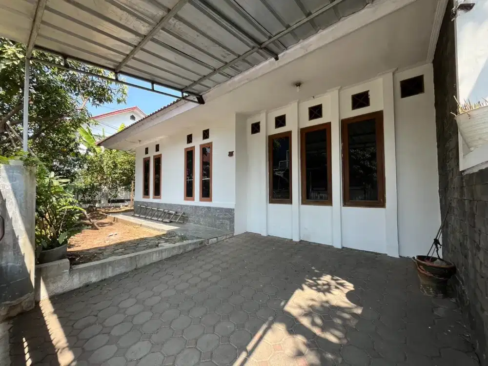 Rumah terawat hook di komplek tanjung sari asri antapani