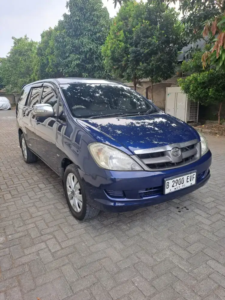 Toyota Kijang Innova 2006 Bensin