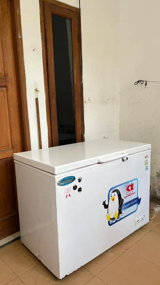 FREEZER / KULKAS / LEMARI PEMBEKU