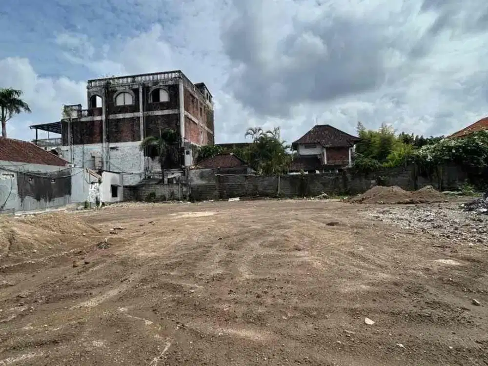 Disewakan lahan kosong siap bangun cocok untuk villa lokasi di Seminyak oberoi