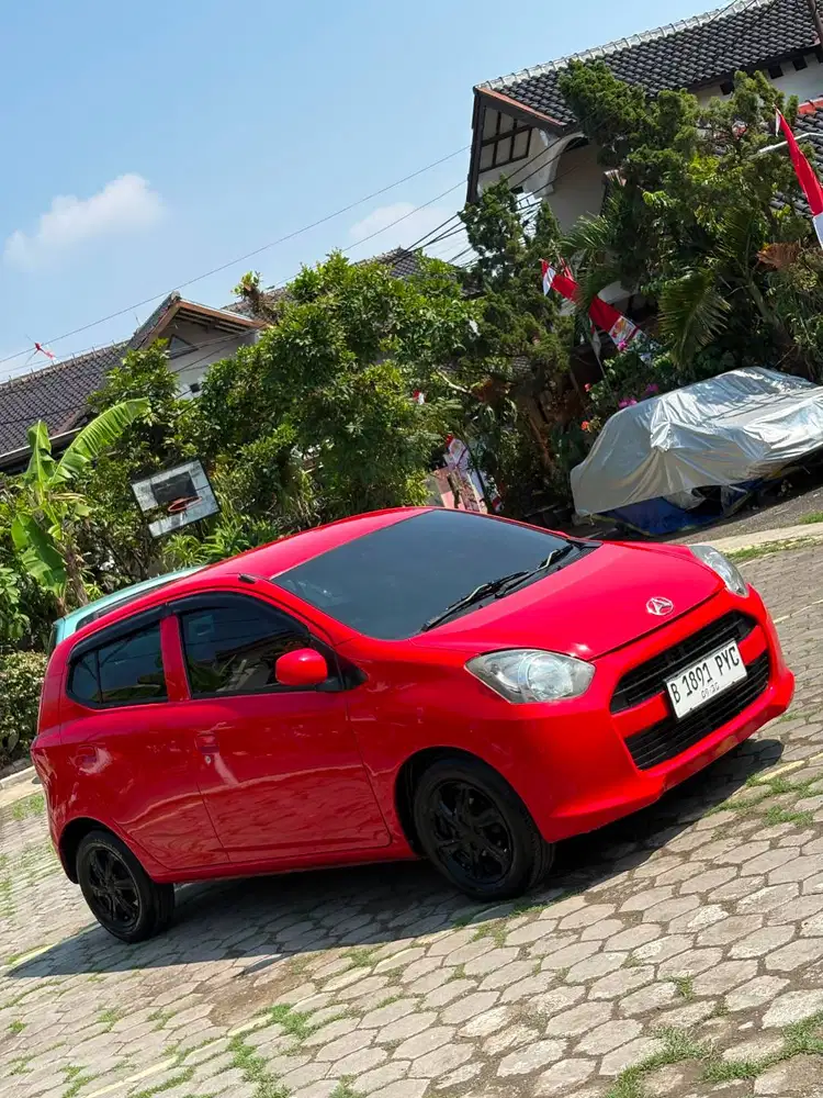 Daihatsu Ayla 1.0 M AT 2015
