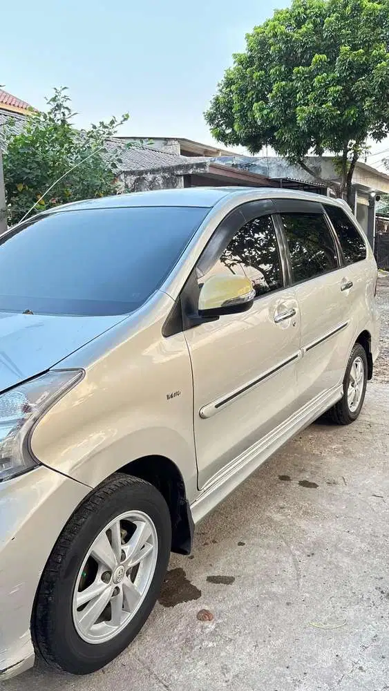 Toyota Avanza Veloz 2012 Bensin
