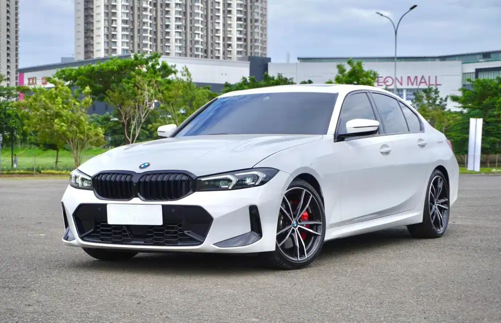 LOW ODO ! WARRANTY ON ! BMW 330i G20 LCI MSPORT Full Option 2024