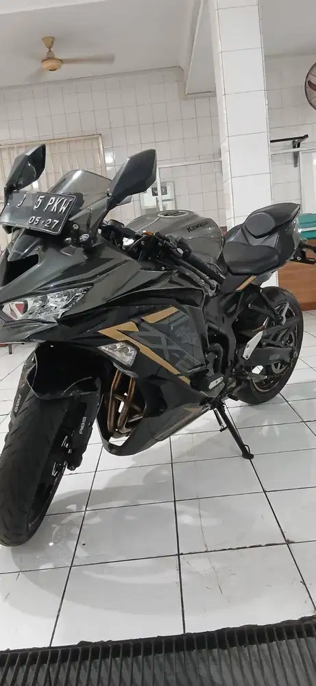 KAWASAKI ZX25R ABS KONDISI ISTIMEWA 2022