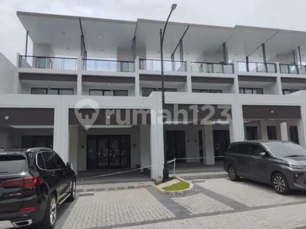 Disewakan Ruko Sorento 3 Lantai Pinggir Jalan Gading Serpong