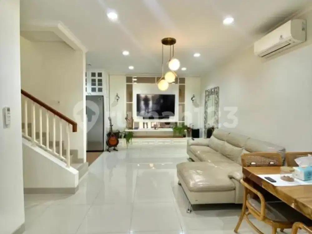 Dijual Rumah 2 Lantai Furnished di Thomson Gading Serpong