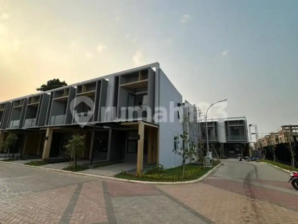 Dijual Rumah Full Furnish 2 Lantai Siap AJB di Tanakayu BSD City