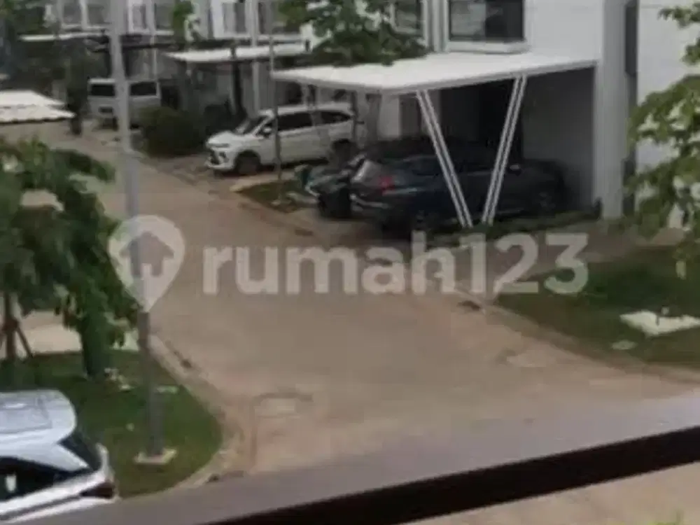 For Rent & Sale Rumah Bagus 2 Lantai Cendana Botanic, Karawaci